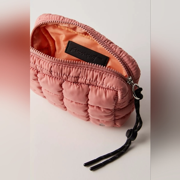 NEW Free people Quilted Mini Case (Ballet Slipper, Pink) - Picture 9 of 9